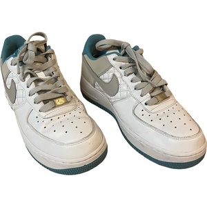 Vintage Nike Air Force 1 quilted teal women’s Size 7.5